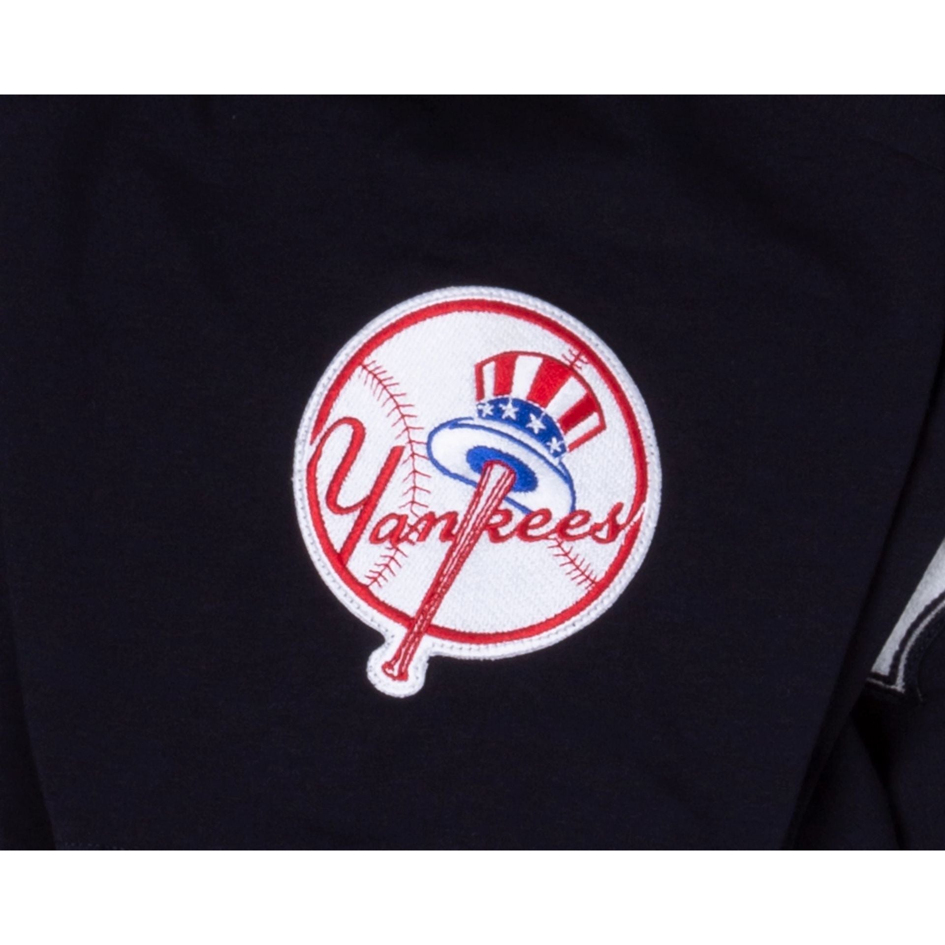 New York Yankees Logo Select T-Shirt