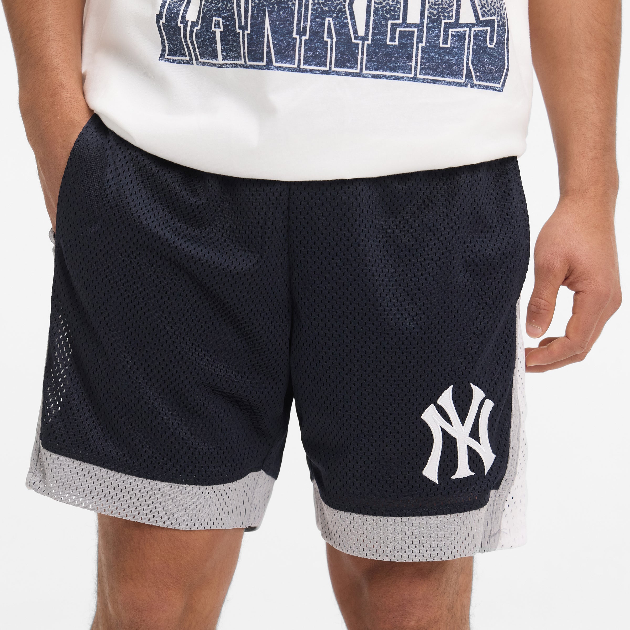 Atlanta Braves Sport Classics Black & White Shorts